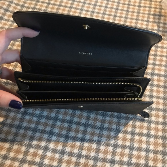 Classic Coach Envelope Wallet - Picture 5 of 5